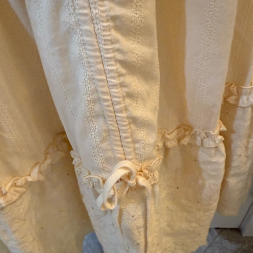 Elegant Cream Lace Dress lace made L - Picture 5 of 10